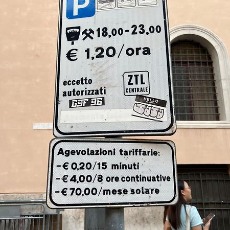 Aphrodite Apartment Piazza Venezia Roma Exterior foto